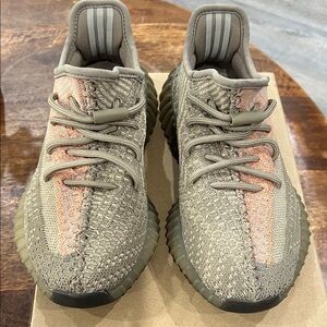 Adidas Yeezy Boost 350 V2 Sneakers